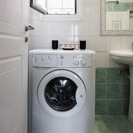 Antigone * 아르고스톨리온